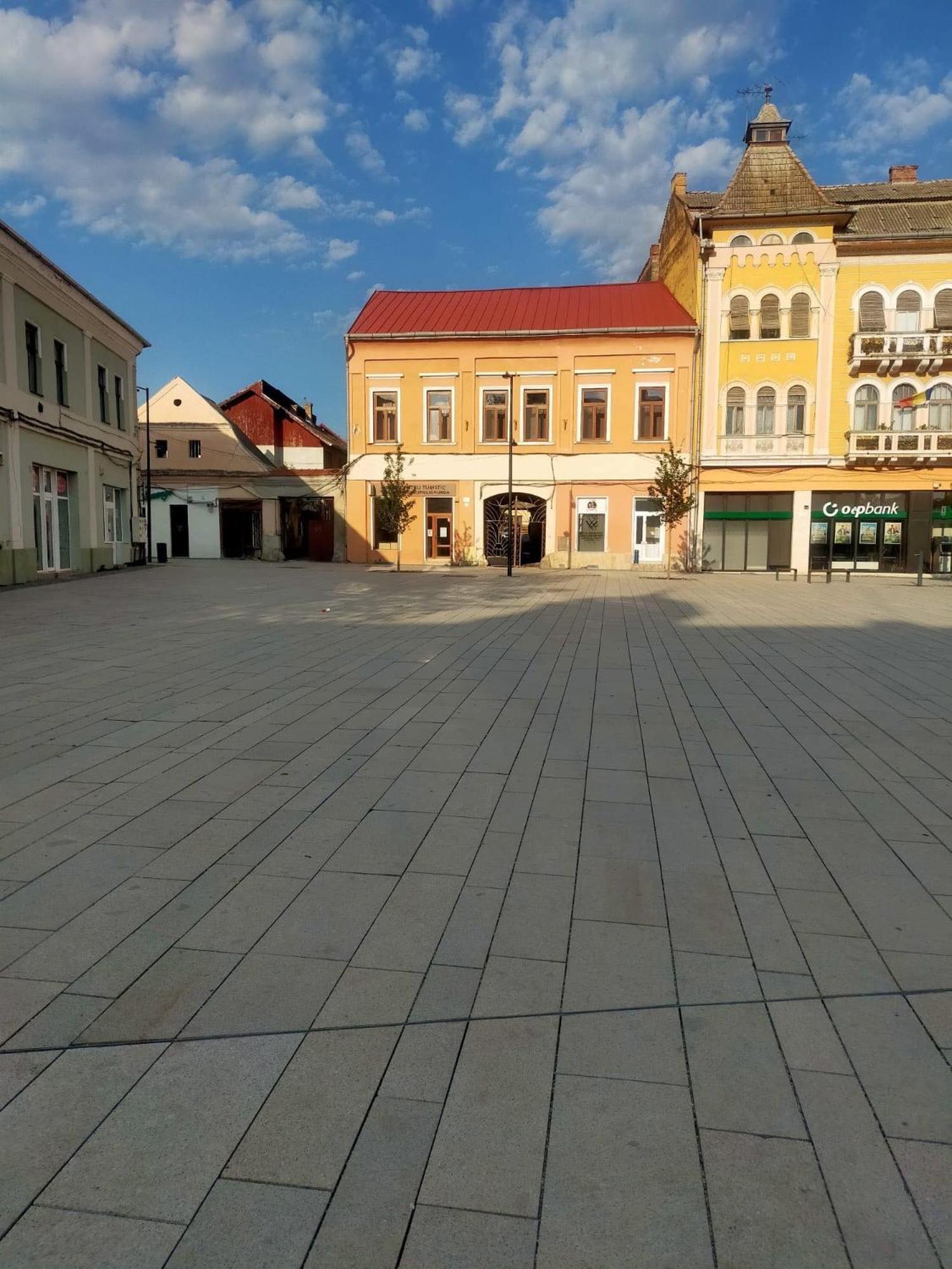 Casa Thaja Centru Appartement Turda Buitenkant foto